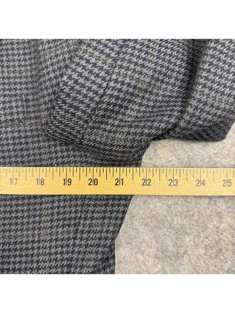 Jos A Bank Black Gray Houndstooth Sport Coat Blazer Wool Size 40S 675